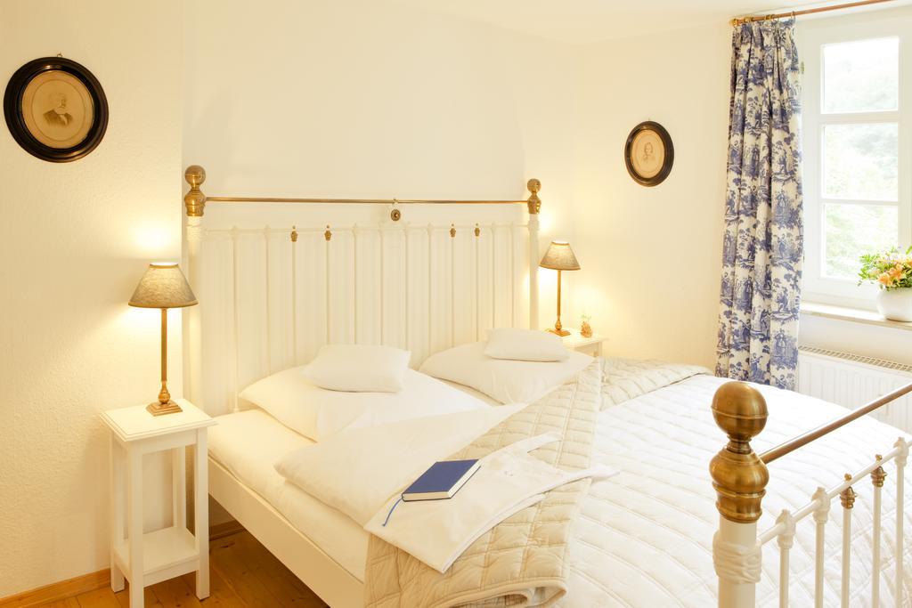 Romantik Hotel Landhaus Baerenmuehle Frankenau Buitenkant foto