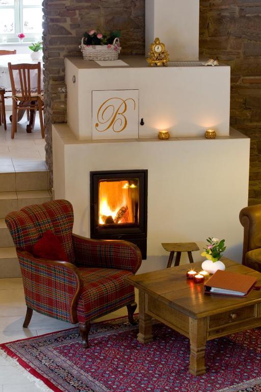 Romantik Hotel Landhaus Baerenmuehle Frankenau Buitenkant foto